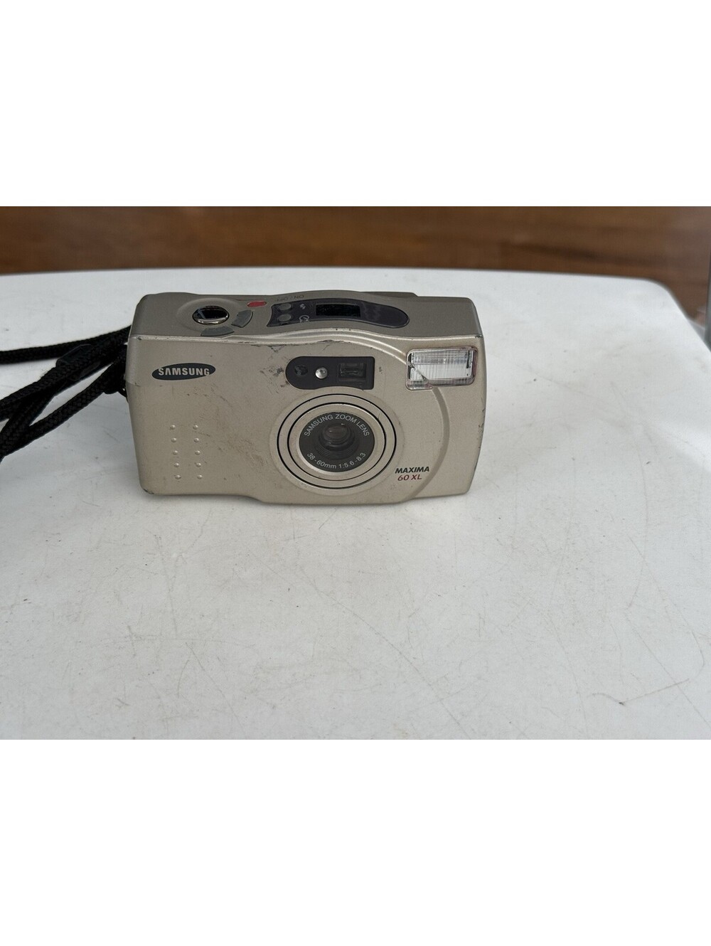 Samsung Maxima 60 XL 35mm Film Camera Point Shoot Zoom Lens Flash Gold